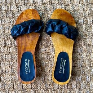 VINTAGE 70s Leather + Wood Sandals